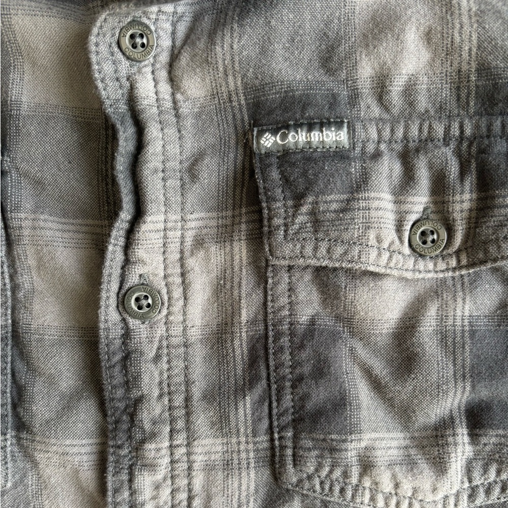 Gray Columbia Plaid L/S Button-Up Shirt Sz.M - Picture 3 of 5